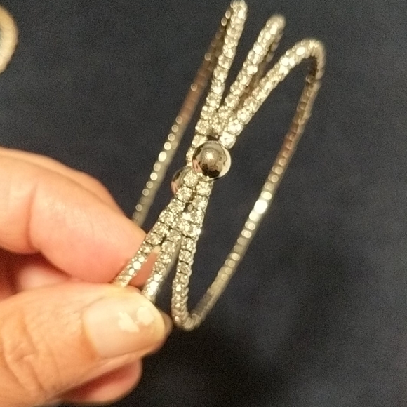 Jewelry - Picture 4 of 4